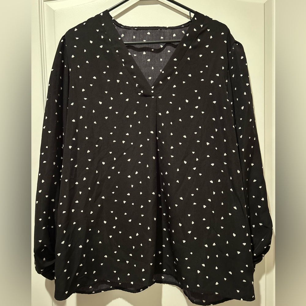 Women’s Medium Black with Small White Hearts Blouse